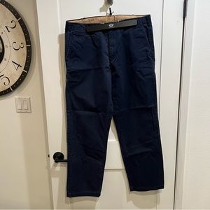 GAP~Men’s Khakis Relaxed Fit. Casual pants in Blue. Size: 36X32.